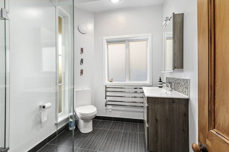 Photo of property in 1 View Road, Houghton Bay, Wellington, 6023