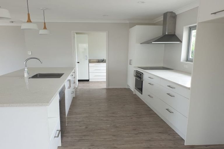 Photo of property in 9 Harbour Crest Drive, Waiuku, 2123