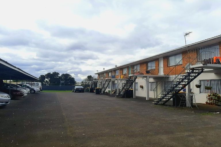 Photo of property in 7/90 Kenderdine Road, Papatoetoe, Auckland, 2025
