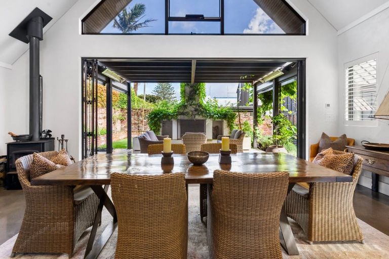 Photo of property in 14 Rewiti Avenue, Takapuna, Auckland, 0622