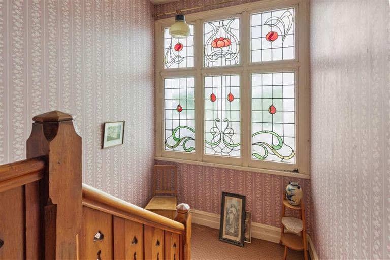 Photo of property in 100 Shearman Street, Waimate, 7924