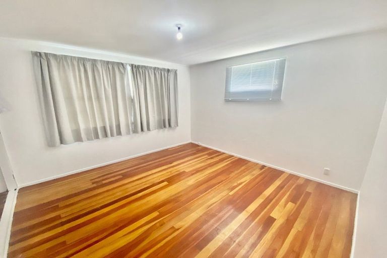 Photo of property in 24 Burndale Terrace, Manurewa, Auckland, 2102