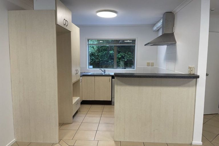 Photo of property in 16 Catrina Avenue, Birkenhead, Auckland, 0626