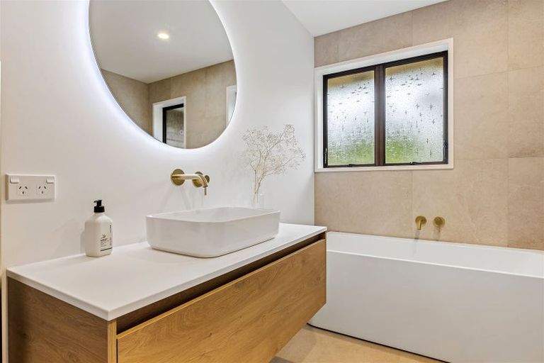 Photo of property in 19 Rubens Place, Burnside, Christchurch, 8053