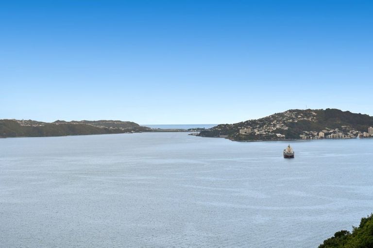 Photo of property in 15 Nanda Way, Khandallah, 6035