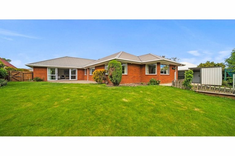 Photo of property in 4 Fountainhead Lane, Hillmorton, Christchurch, 8025