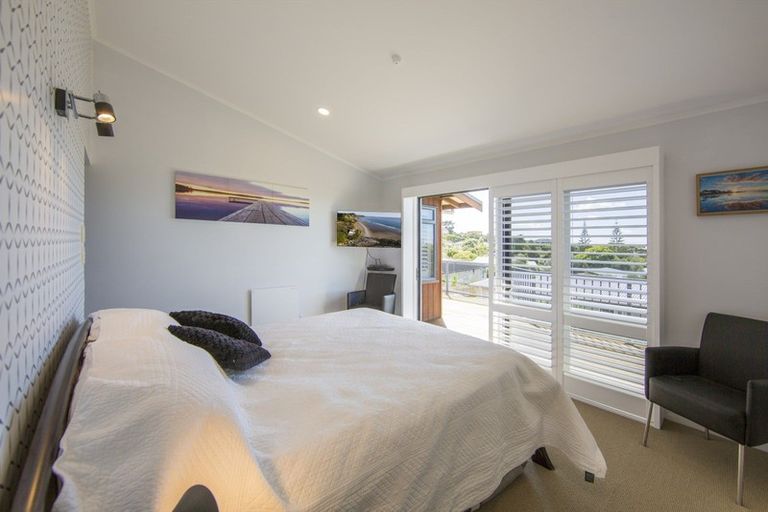 Photo of property in 8 Driftwood Place, Mangawhai Heads, Mangawhai, 0505