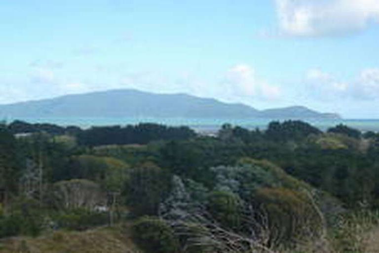 Photo of property in 173 Peka Peka Road, Peka Peka, Waikanae, 5391