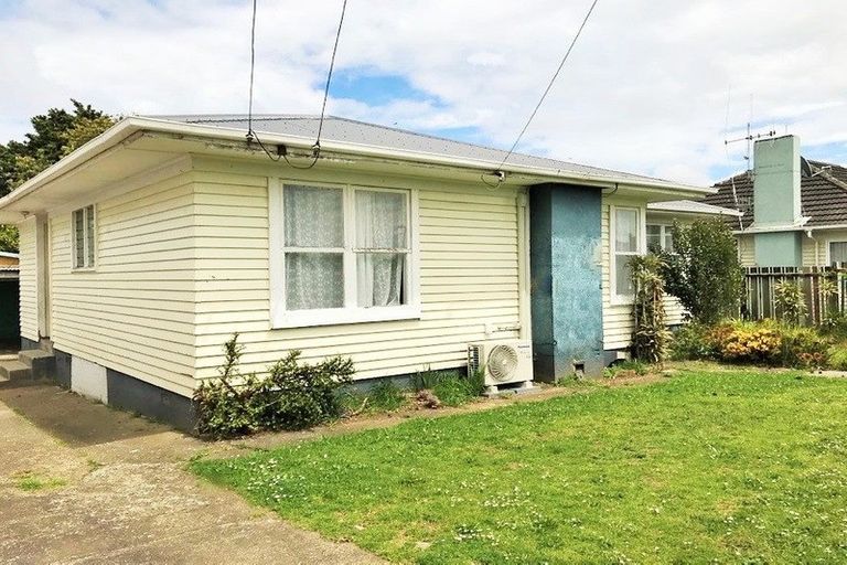 Photo of property in 20 Parker Crescent, Otara, Auckland, 2023