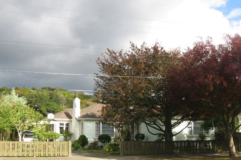 Photo of property in 9 Heretaunga Square, Silverstream, Upper Hutt, 5019