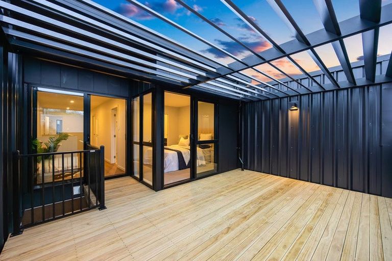 Photo of property in 120 Te Oneroa Way, Long Bay, Auckland, 0630