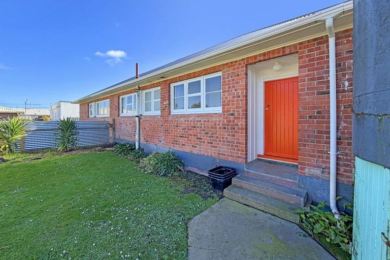 Photo of property in 2 White Street, Whanganui East, Whanganui, 4500