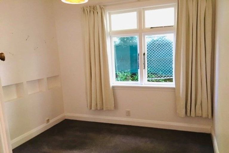 Photo of property in 14 Imperial Terrace, Melrose, Wellington, 6022