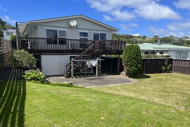 Photo of property in 46 Link Road, Newlands, Wellington, 6037