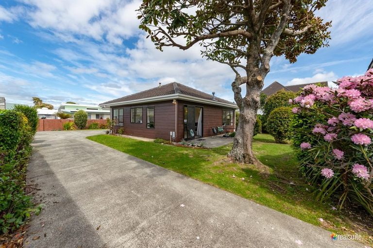 Photo of property in 1/66 Queens Grove, Hutt Central, Lower Hutt, 5010