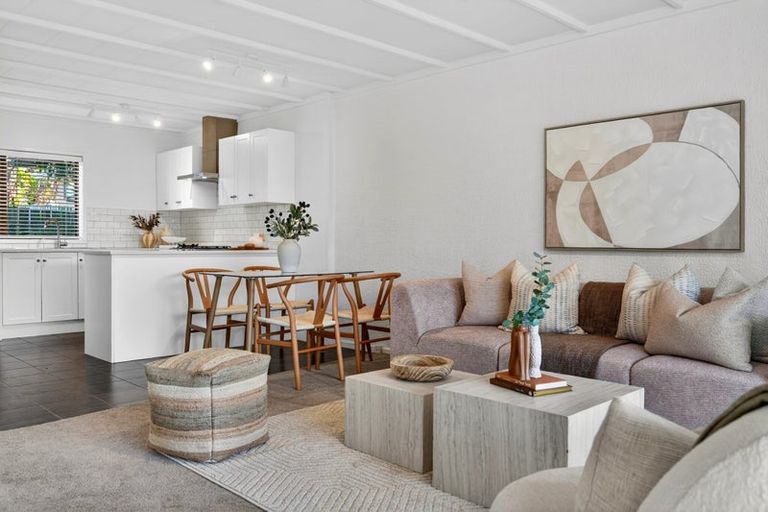 Photo of property in 2/36 Koromiko Street, New Lynn, Auckland, 0600