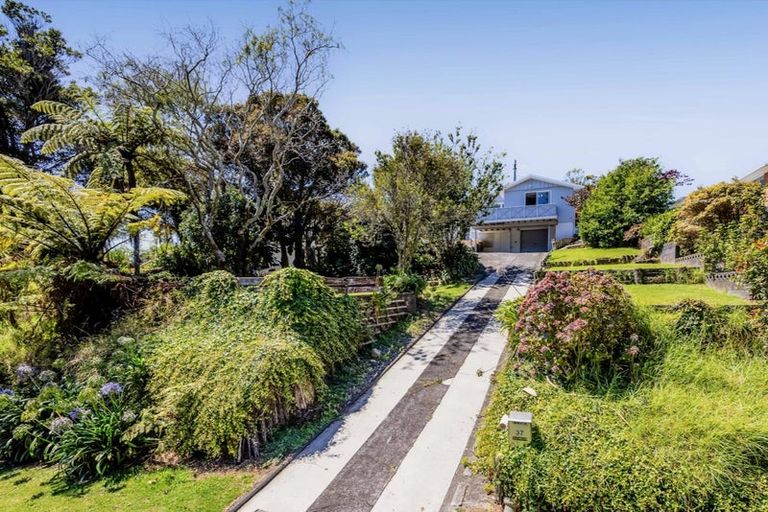 Photo of property in 37 Awanui Street, Merrilands, New Plymouth, 4312