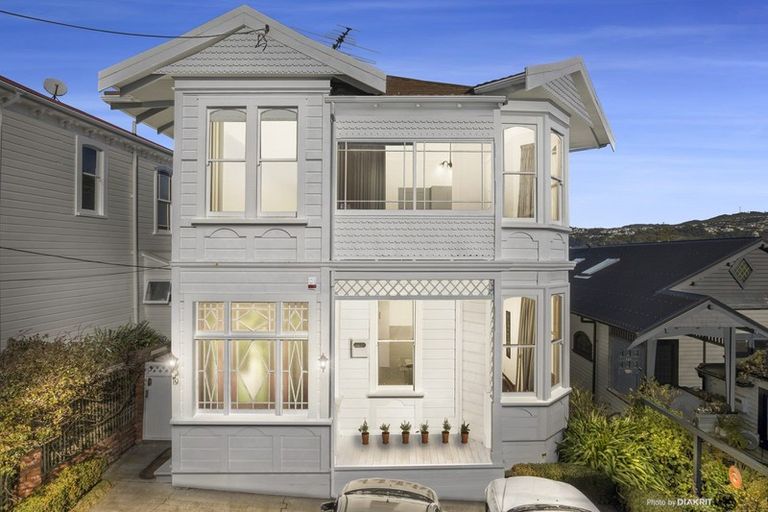 Photo of property in 19 Brougham Street, Mount Victoria, Wellington, 6011