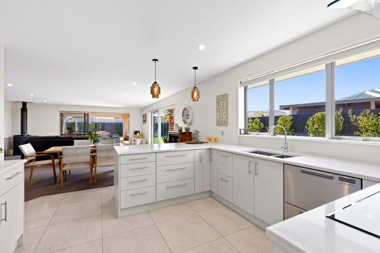 Photo of property in 50 Burnham School Road, Rolleston, 7614