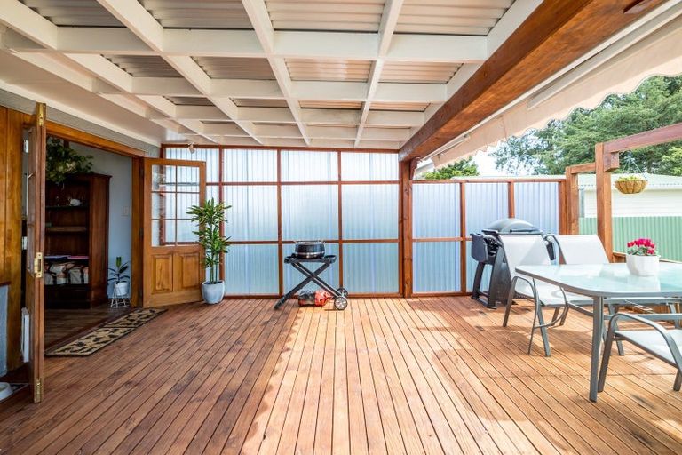 Photo of property in 11 Madden Place, Solway, Masterton, 5810