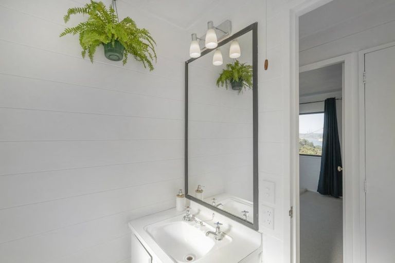 Photo of property in 12 Miro Place, Whitianga, 3510