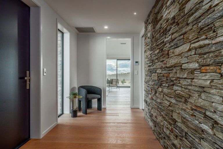 Photo of property in 30 Carrickmore Crescent, Wanaka, 9305