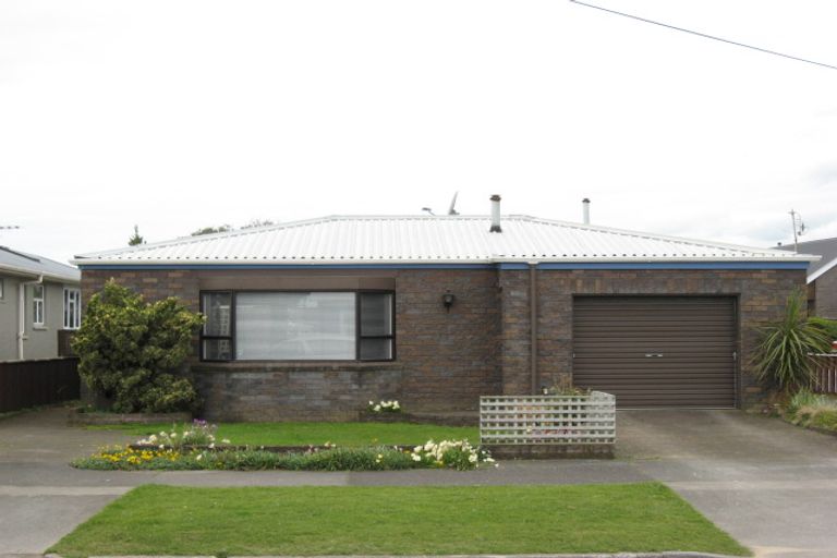 Photo of property in 19 Ropiha Street, Fitzroy, New Plymouth, 4312