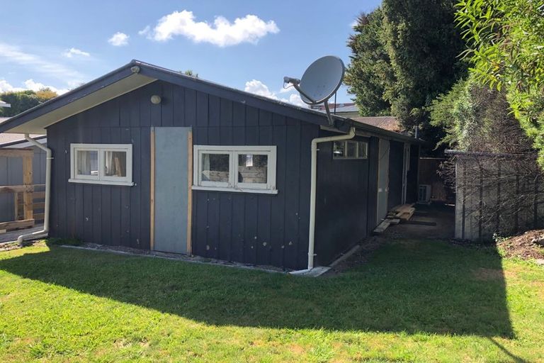 Photo of property in 27 Tremaine Avenue, Two Mile Bay, Taupo, 3330