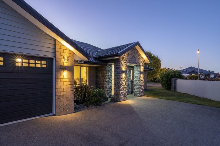 Photo of property in 15 Sutherland Drive, Kaiapoi, 7630