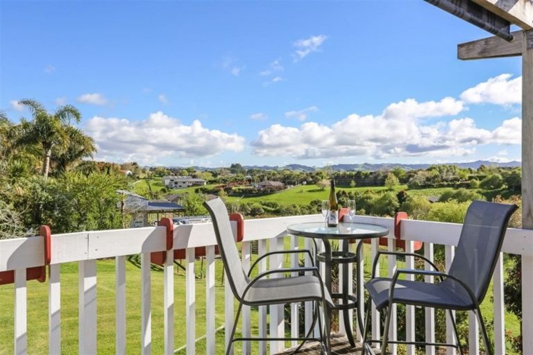 Photo of property in 150 Kaipara Road, Papakura, 2582