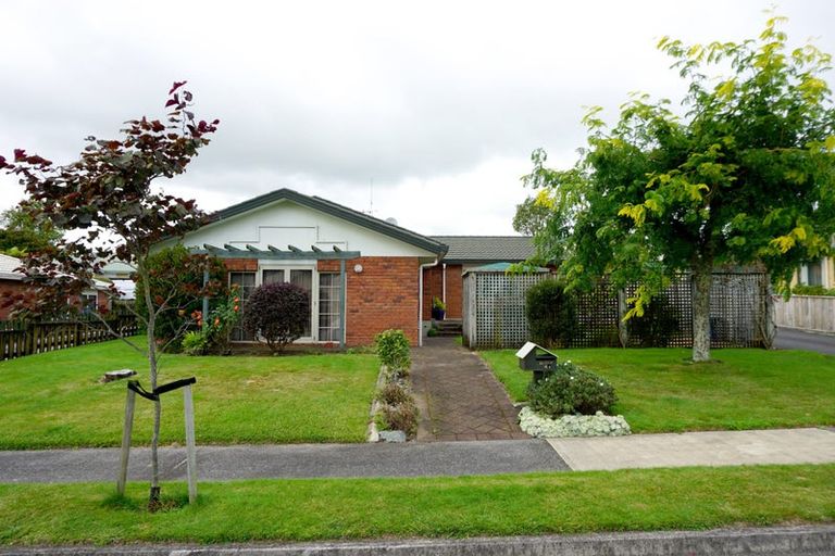 Photo of property in 4a Hoyte Place, Pukehangi, Rotorua, 3015