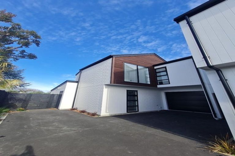 Photo of property in 4/242 Edgeware Road, Edgeware, Christchurch, 8013