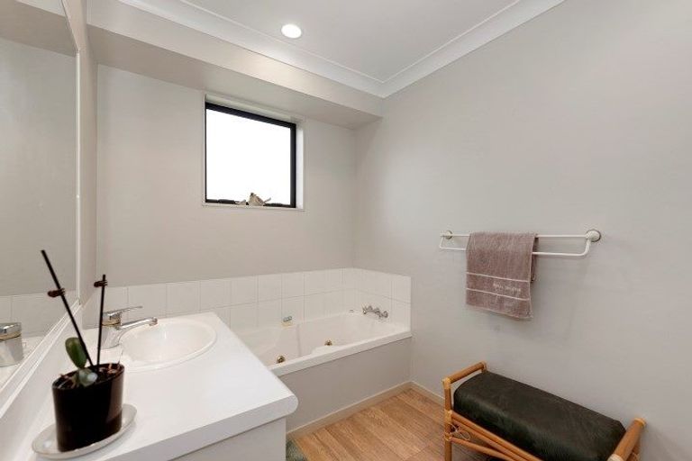 Photo of property in 8 Bramley Drive, Rototuna, Hamilton, 3210