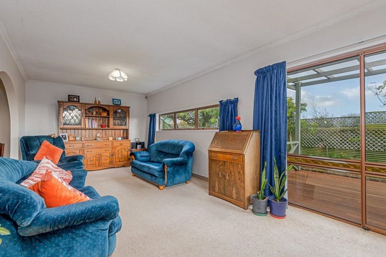 Photo of property in 17 Moyne Avenue, Milson, Palmerston North, 4414