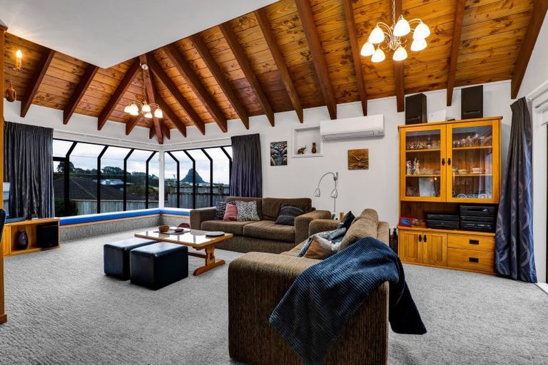 Photo of property in 52 Bayly Road, Blagdon, New Plymouth, 4310