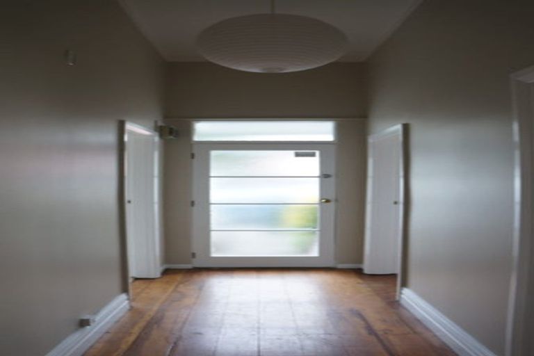 Photo of property in 242 Rintoul Street, Berhampore, Wellington, 6023