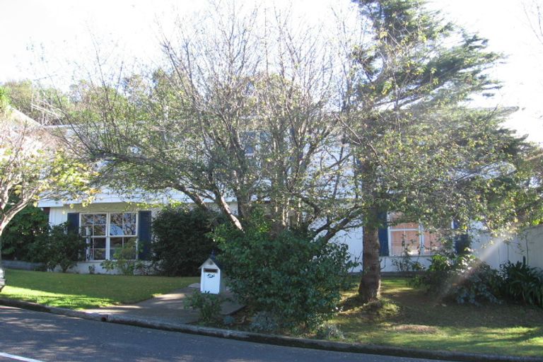 Photo of property in 2 Dormar Place, Churton Park, Wellington, 6037