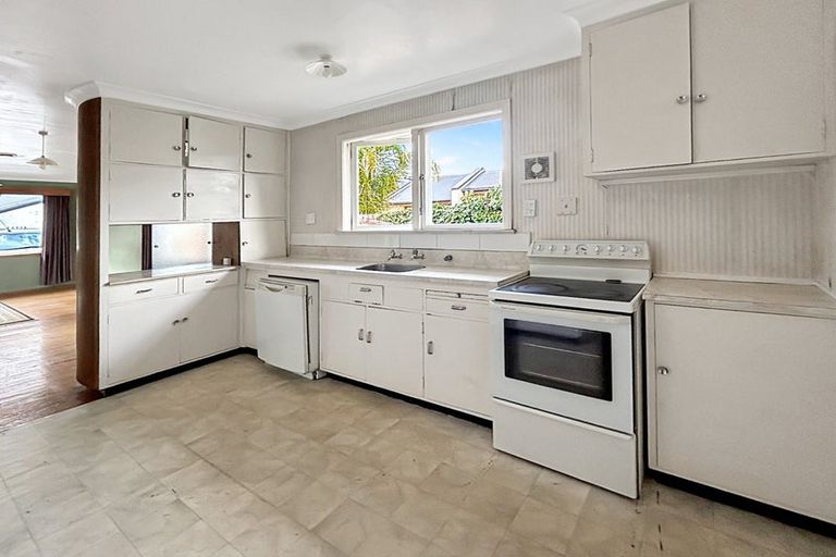 Photo of property in 12 Batt Street, West End, Palmerston North, 4410