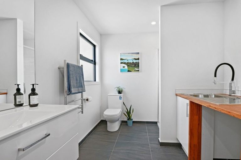 Photo of property in 71a Main Road, Redcliffs, Christchurch, 8081