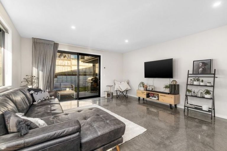 Photo of property in 5 Howden Drive, Jacks Point, 9371