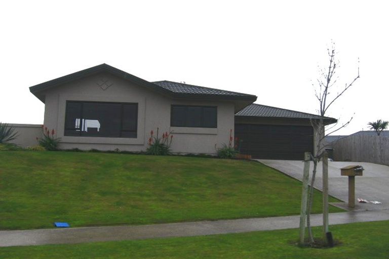Photo of property in 98 Parnell Heights, Kelvin Grove, Palmerston North, 4414