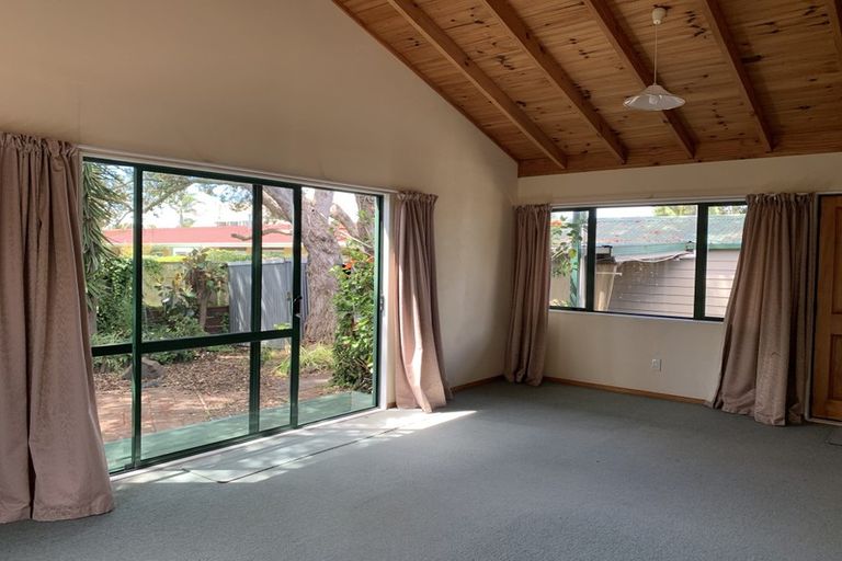 Photo of property in 23a Pine Road, Orewa, 0931