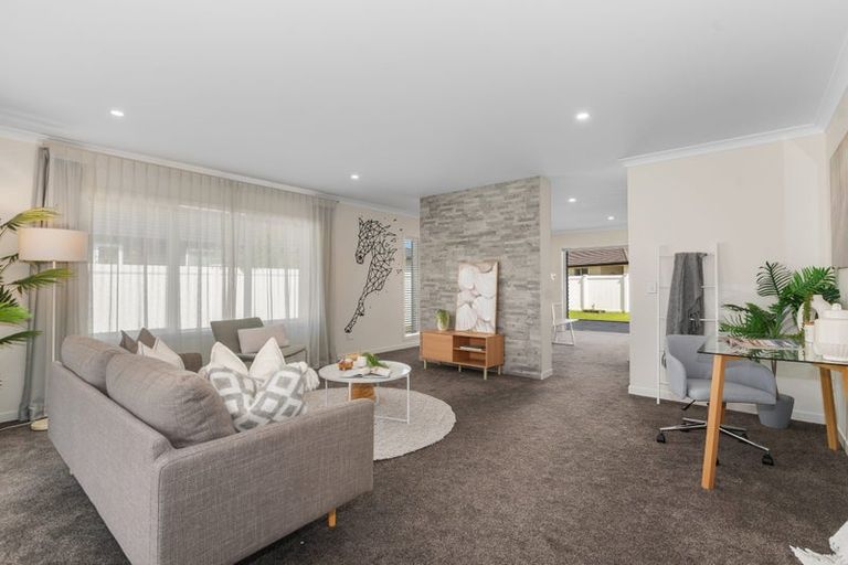 Photo of property in 43 Stace Hopper Drive, One Tree Point, 0118