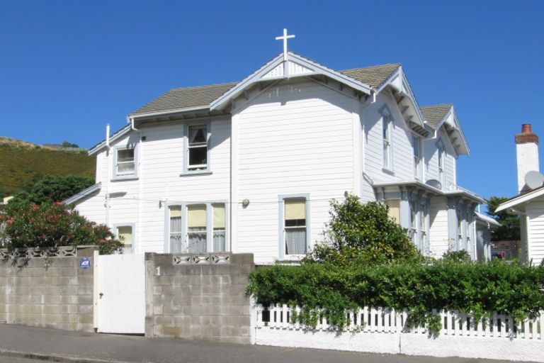 Photo of property in 1 Mersey Street, Island Bay, Wellington, 6023