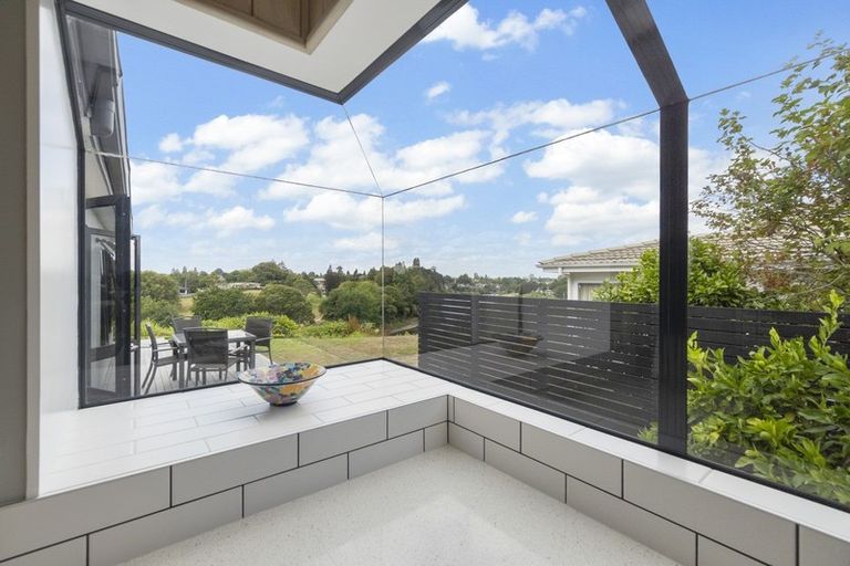 Photo of property in 16 Minchin Crescent, St Andrews, Hamilton, 3200