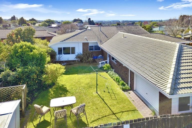 Photo of property in 16 Randell Place, Te Puke, 3119