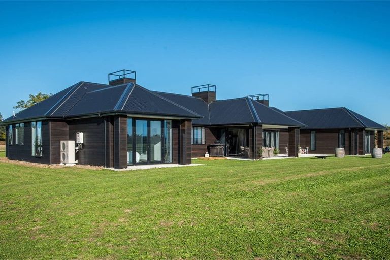 Photo of property in 238 Clifton Road, Whitford, 2571