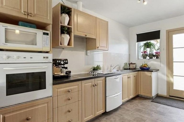 Photo of property in 2/34 Brougham Street, Addington, Christchurch, 8024