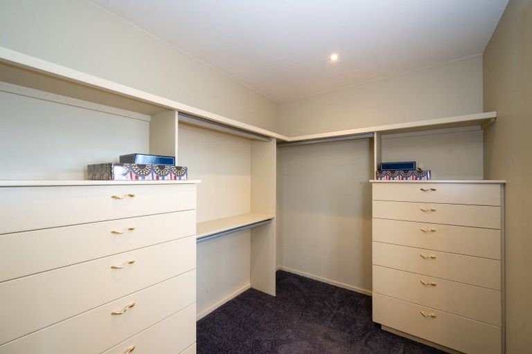 Photo of property in 6 Hikanui Place, Havelock North, 4130