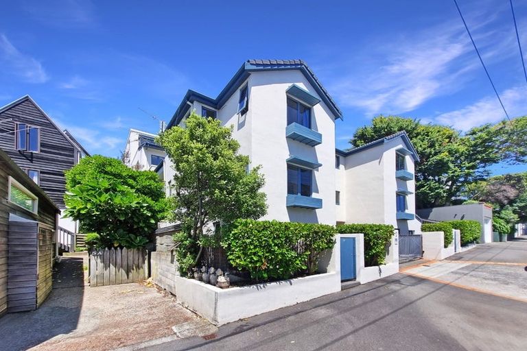 Photo of property in 7h Austin Street, Mount Victoria, Wellington, 6011